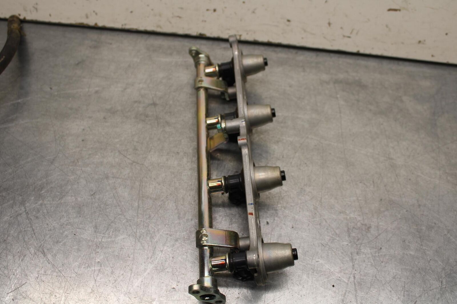 03-04 HONDA CBR600RR MAIN FUEL INJECTORS / THROTTLE BODIES BB628
