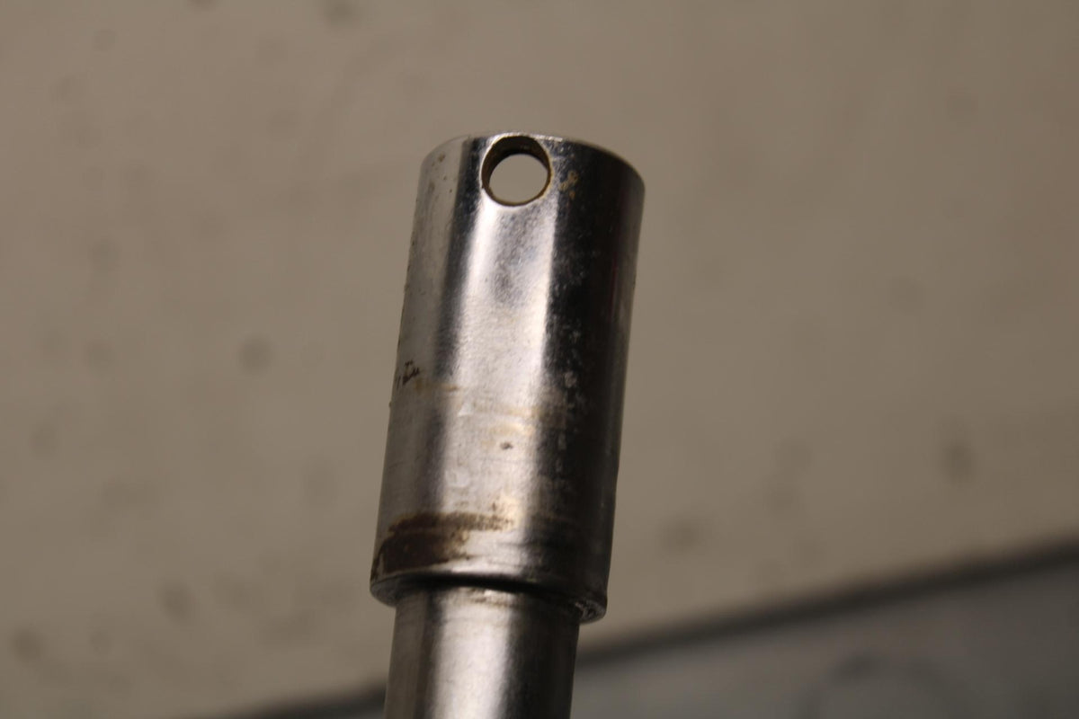 93-07 YAMAHA VMAX 1200 REAR AXLE BACK WHEEL RIM PIVOT BOLT AXEL  BB634