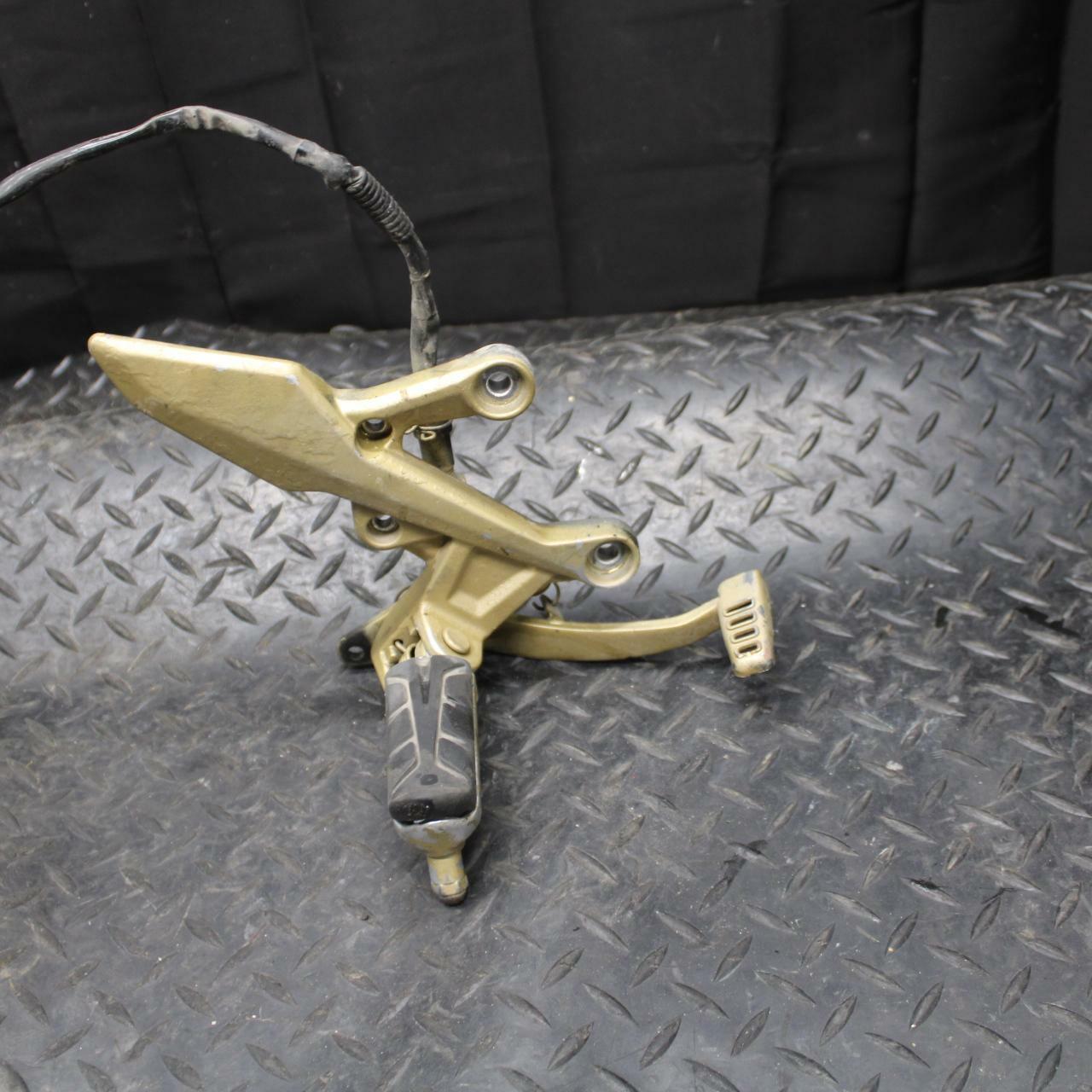 16-18 HONDA CBR500R RIGHT REARSET REAR SET DRIVER FOOT PEG REST STOP BB231