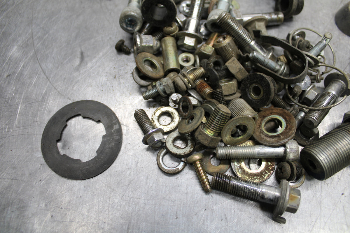 1984 Yamaha Virago 1000 ENGINE MOUNTING BOLTS HARDWARE MOTOR SCREWS BB117