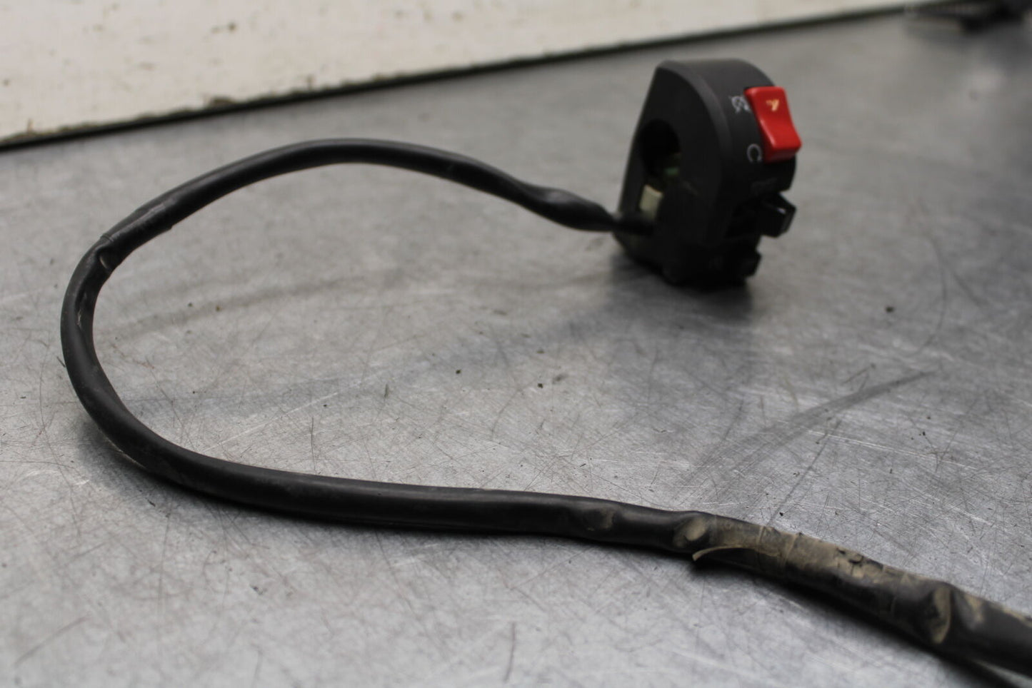 16 KAWASAKI NINJA ZX10R RIGHT HANDLE KILL OFF START SWITCH SWITCHES BB650