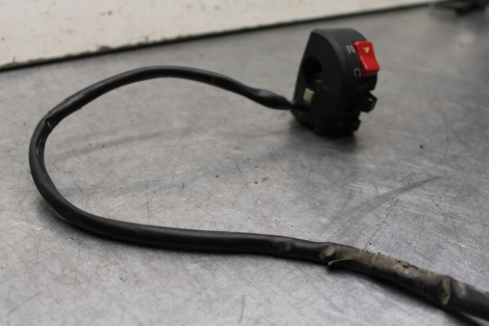 16 KAWASAKI NINJA ZX10R RIGHT HANDLE KILL OFF START SWITCH SWITCHES BB650