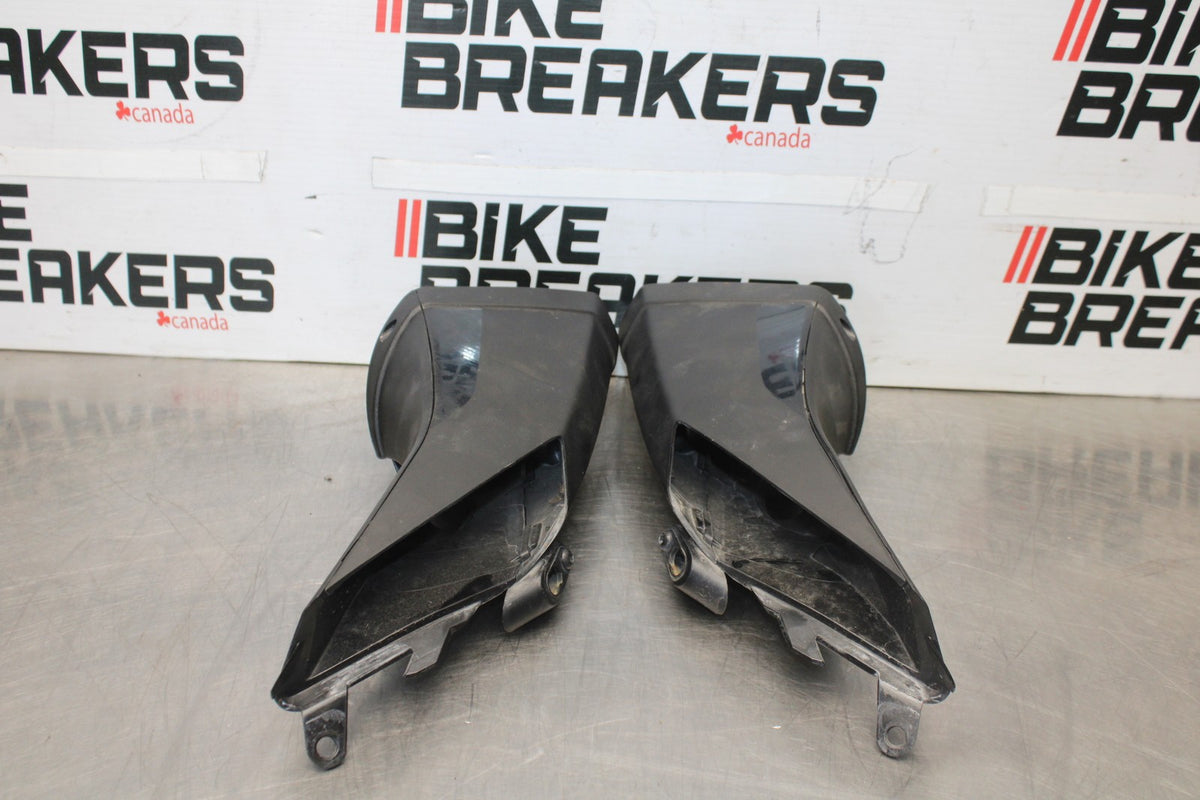 16 APRILIA TUONO V4 1100 RIGHT LEFT AIR INTAKE DUCTS BB905