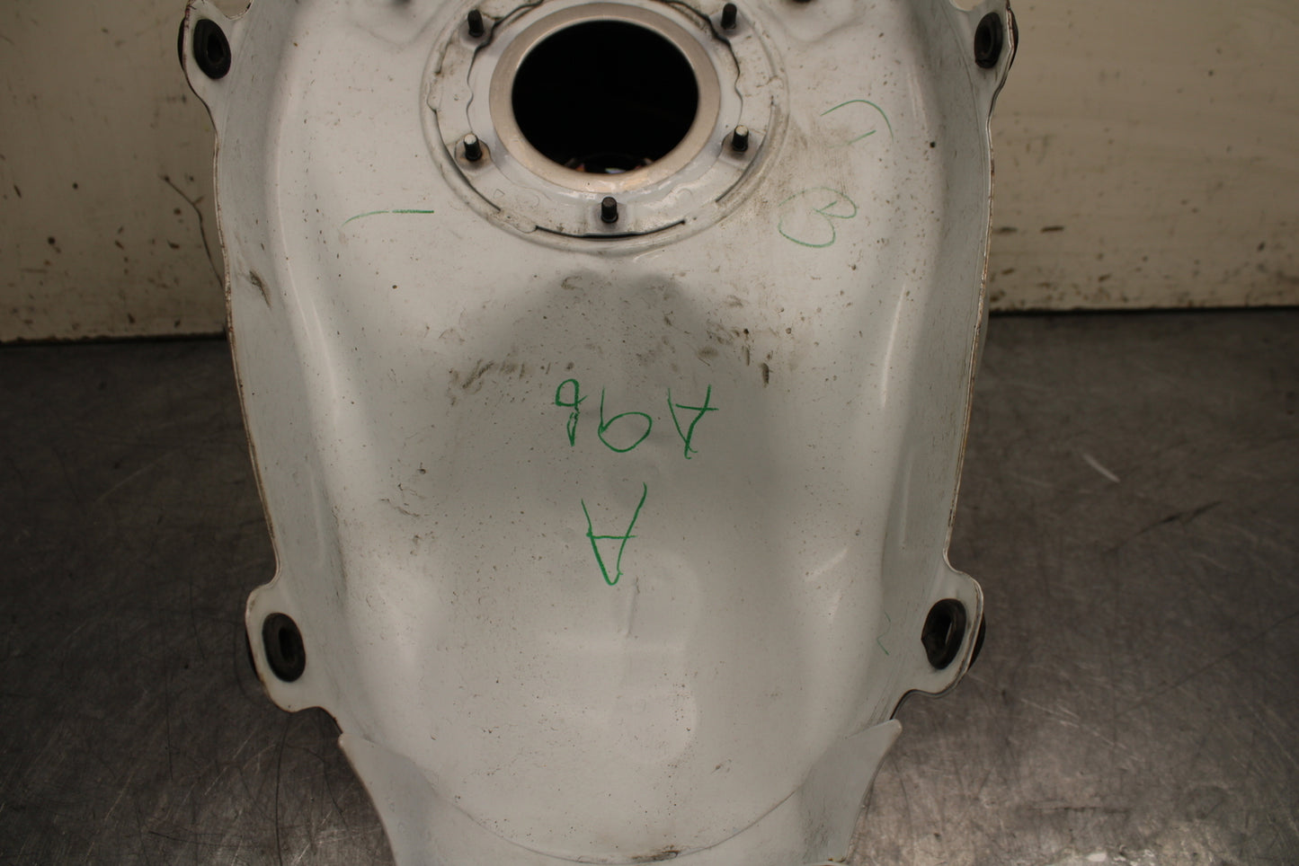 15-16 HONDA CB300F GAS TANK FUEL CELL PETROL RESERVOIR BB740