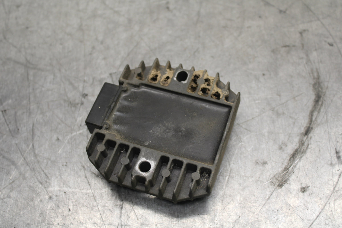 96-07 YAMAHA YZF600R RECTIFIER VOLTAGE REGULATOR  BB746