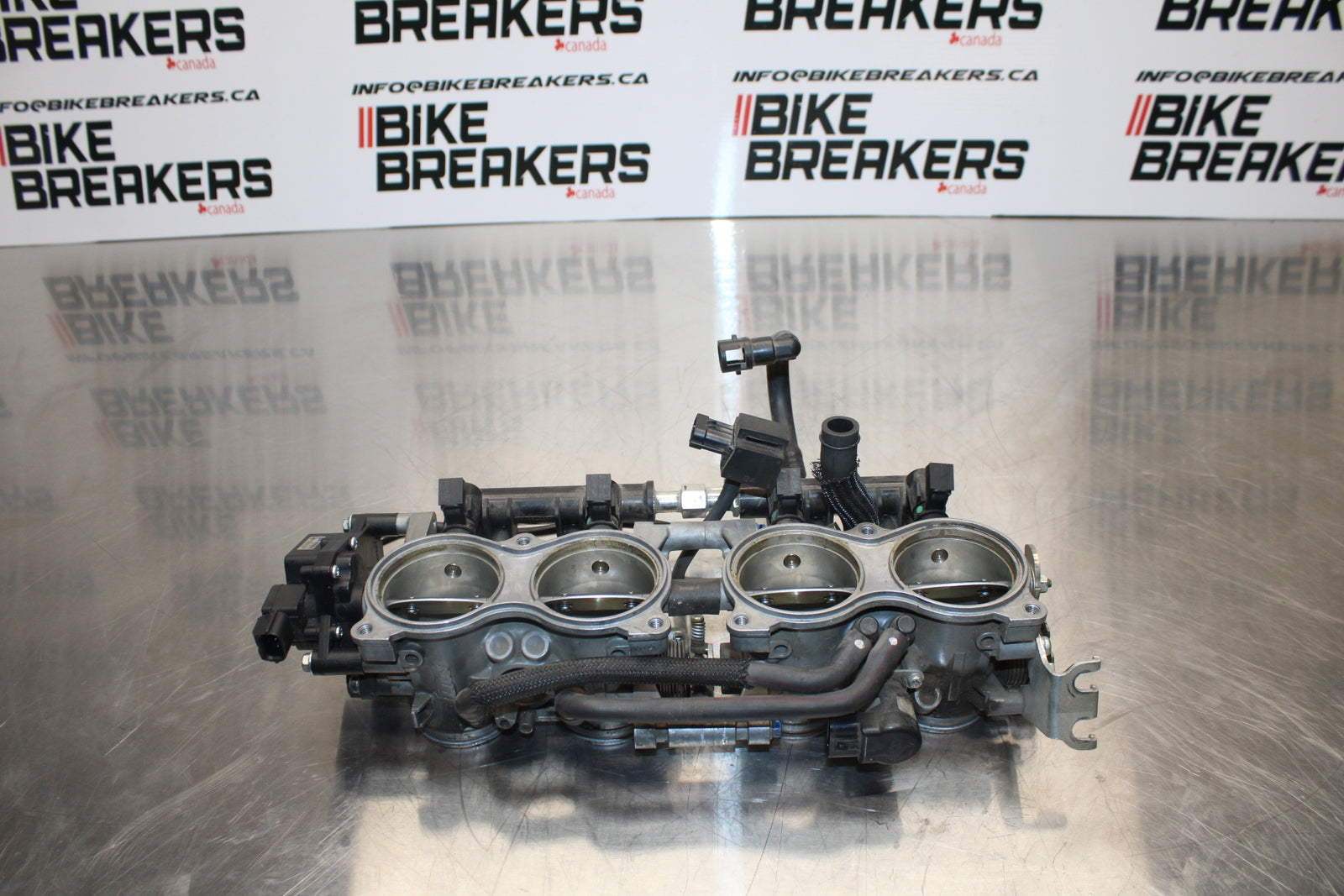 11 SUZUKI GSXR1000 MAIN FUEL INJECTORS / THROTTLE BODIES BB142