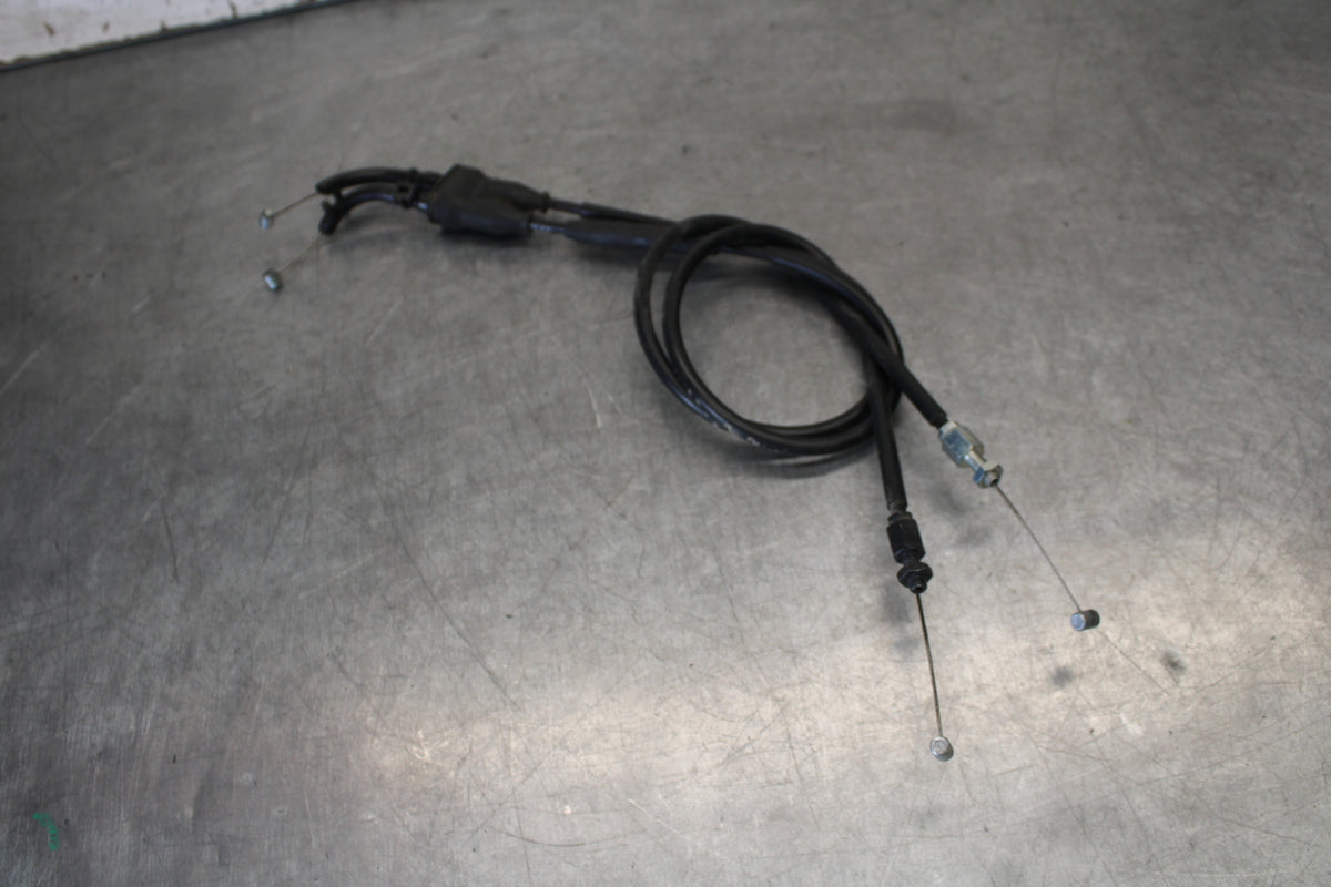 09-14 YAMAHA YZF R1 THROTTLE CABLES LINES 14B-26302-01-00 BB696