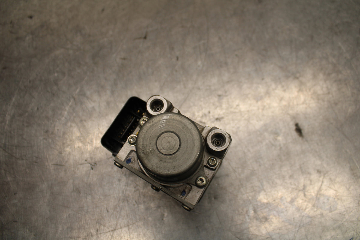 15-16 HONDA CB300F ABS PUMP UNIT MODULE BB740