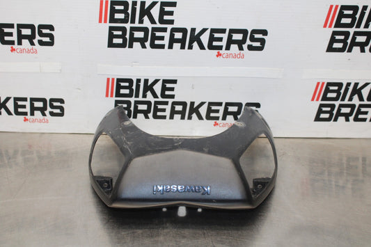 09 KAWASAKI CONCOURS 14 ZG1400B CENTER REAR BACK TAIL FAIRING COVER TRIM BB875