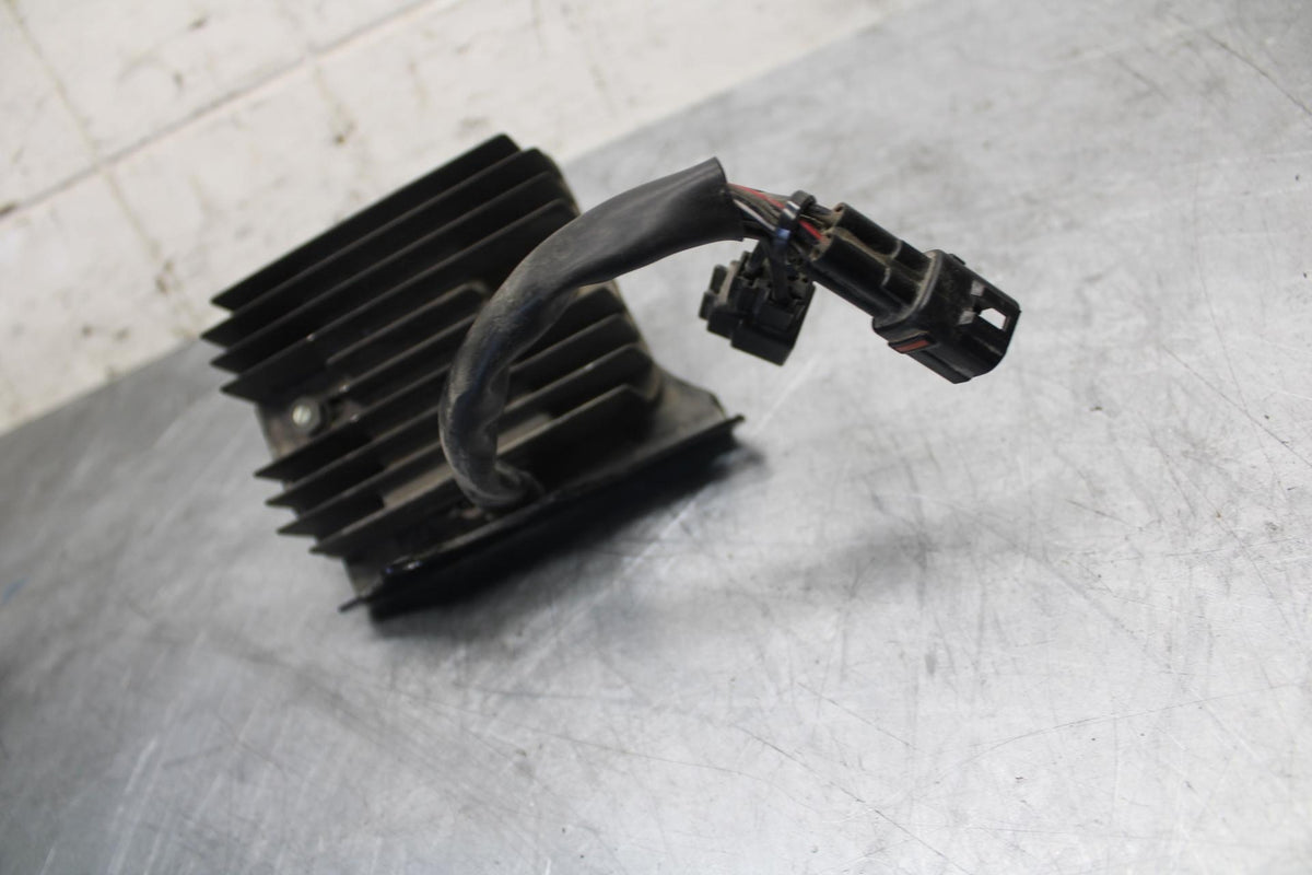 2016 Suzuki Bandit 1250S GSF1250SA ABS RECTIFIER VOLTAGE REGULATOR BB509