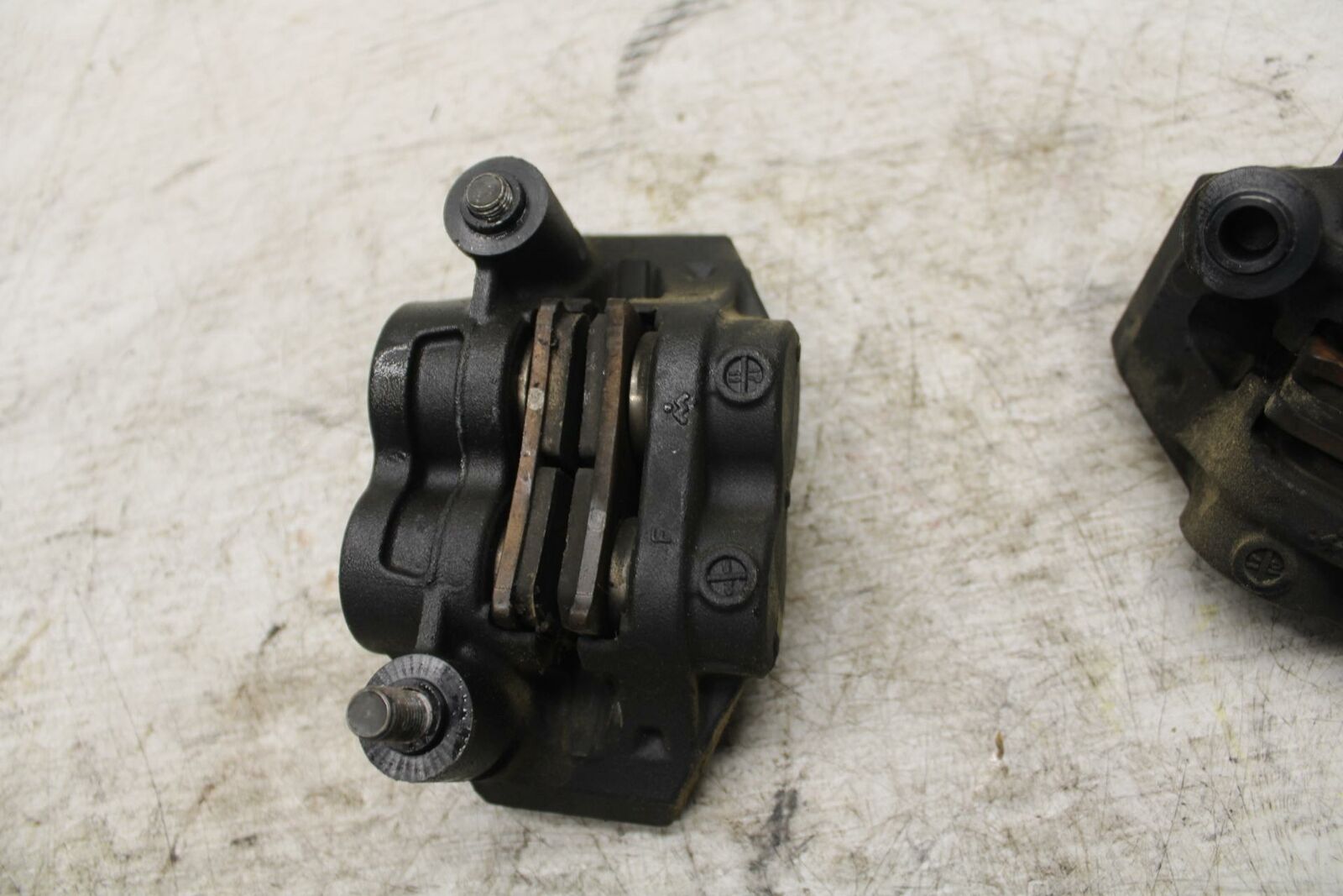 16-21 YAMAHA XSR900 RIGHT LEFT FRONT BRAKE CALIPER SET PAIR CALIPERS BB370