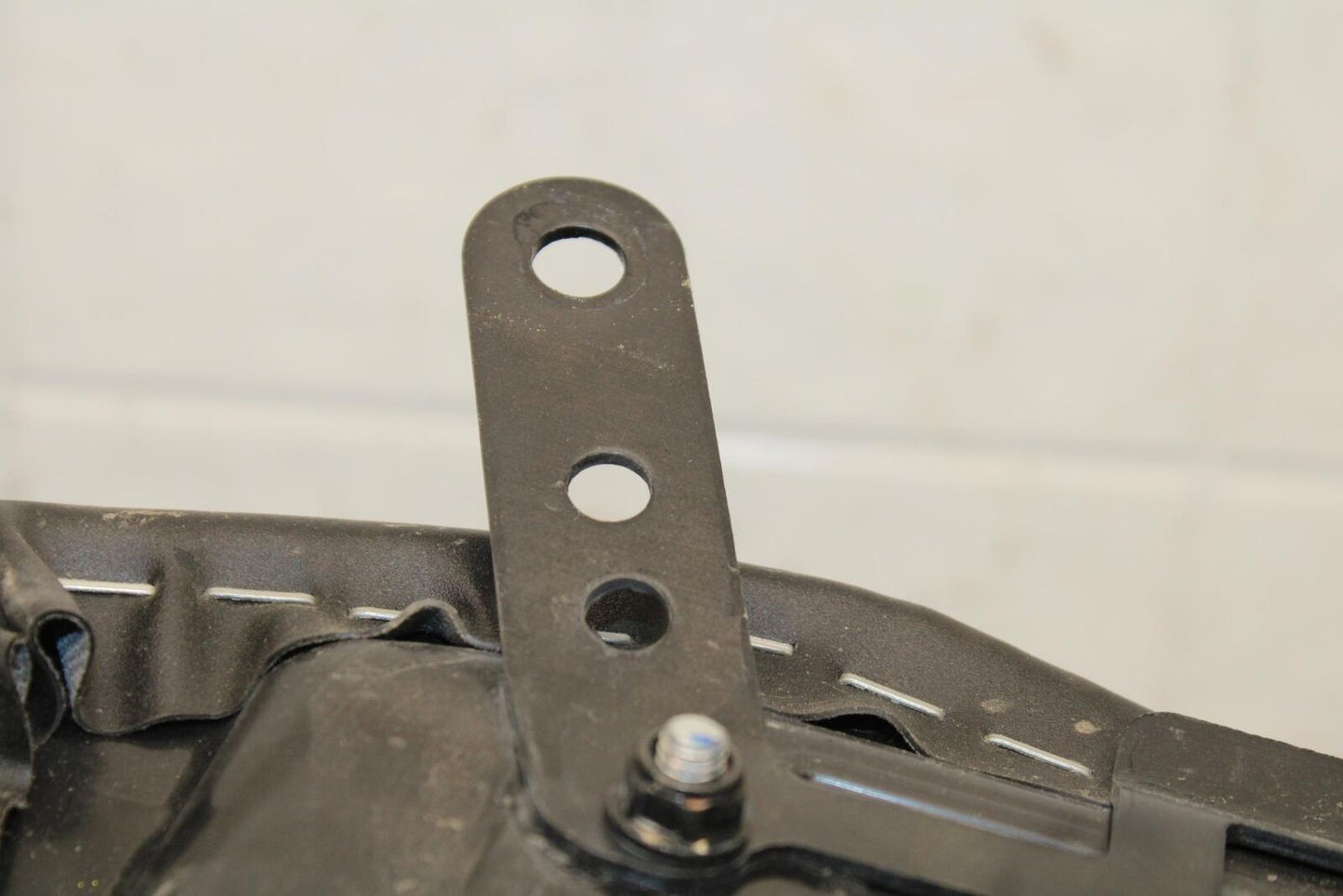 19-21 YAMAHA YZF R3 FRONT DRIVERS SEAT PAD SADDLE PILLION 1WD-F4710-02-00 BB588