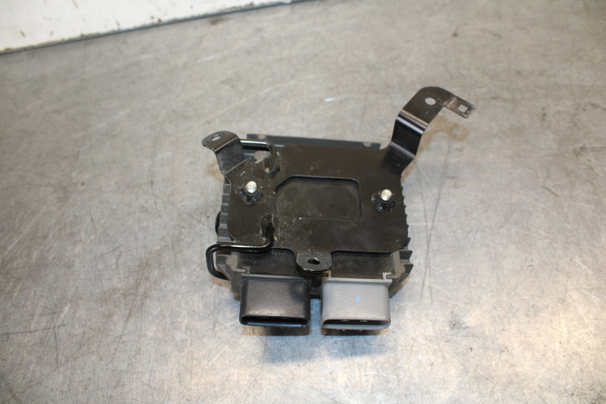 13-18 KAWASAKI NINJA ZX6R RECTIFIER VOLTAGE REGULATOR  BB682