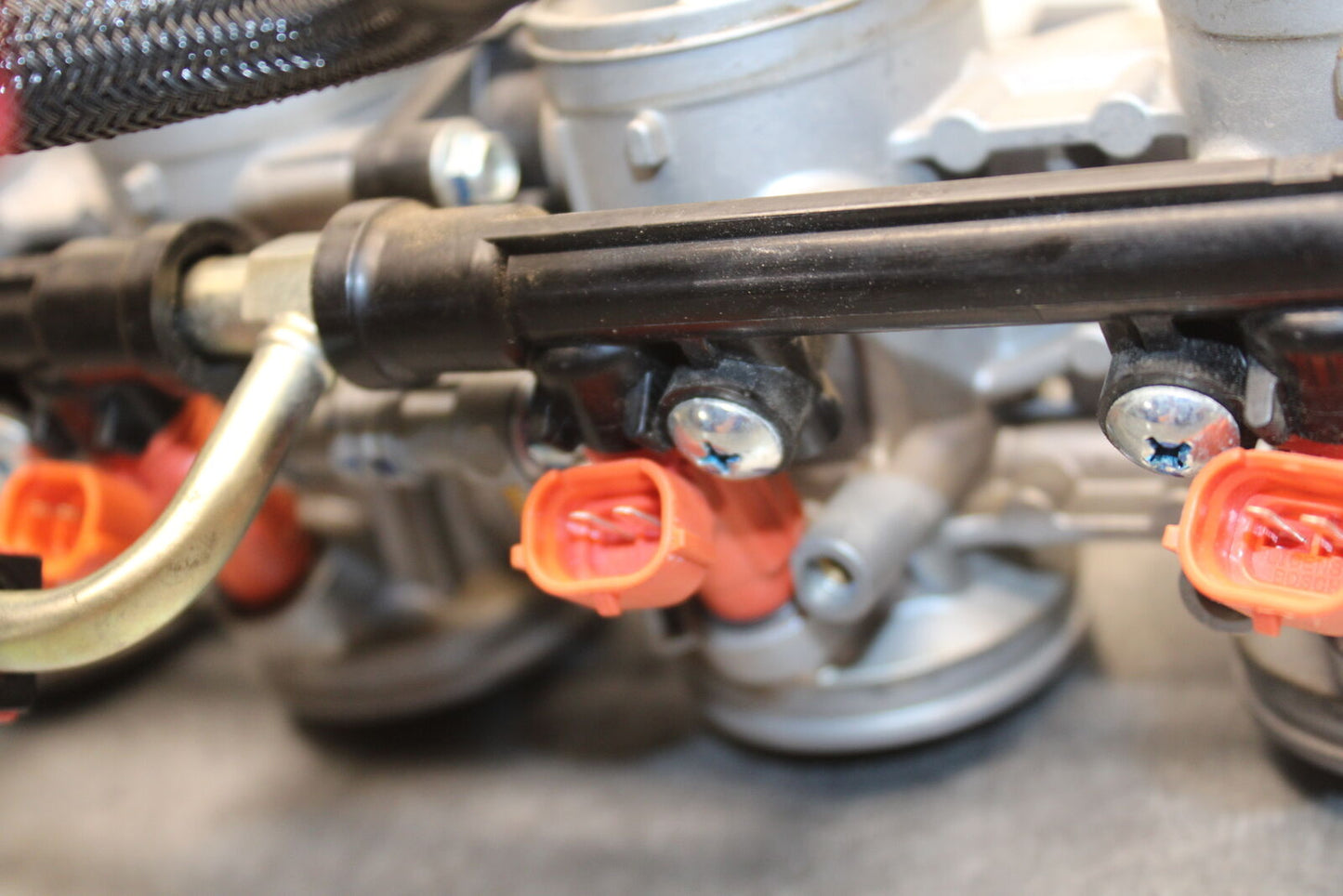 13-18 KAWASAKI NINJA ZX6R MAIN FUEL INJECTORS / THROTTLE BODIES 16163-0772 BB666