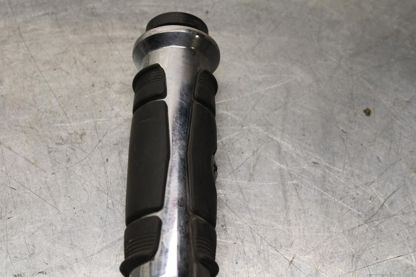 03-08 KAWASAKI VULCAN 1600 RIGHT THROTTLE GRIP BB616