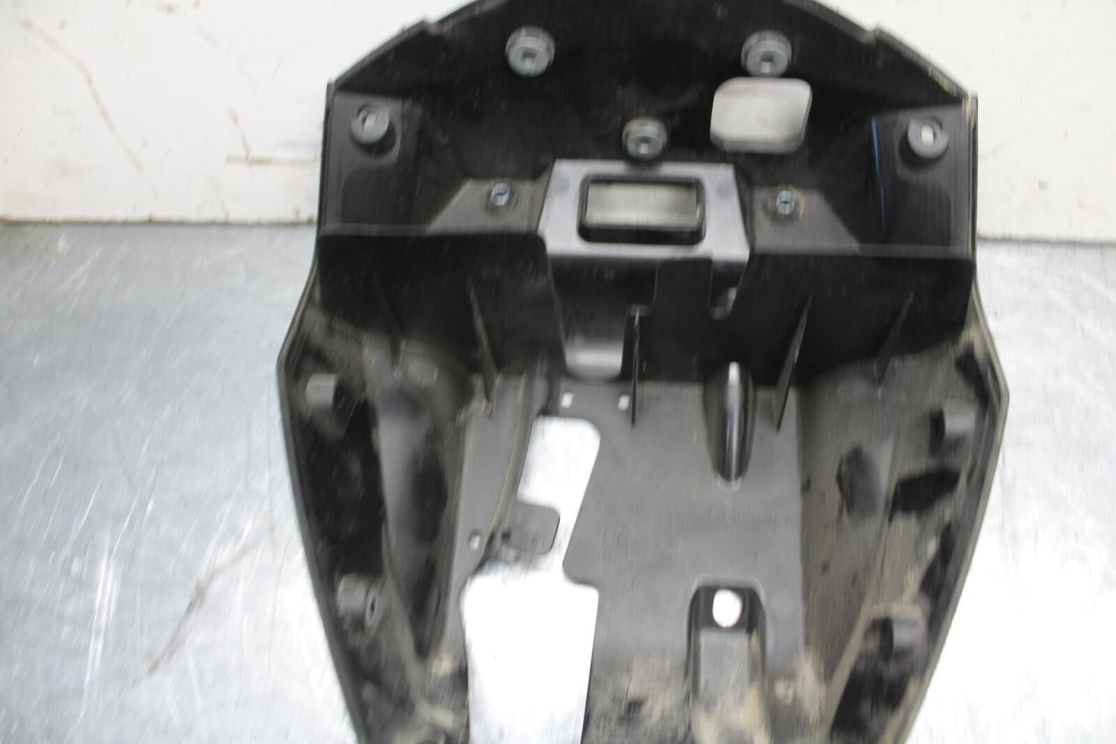 16-18 KTM 690 DUKE UPPER FAIRING MIRROR GAUGES STAY BRACKET BB631