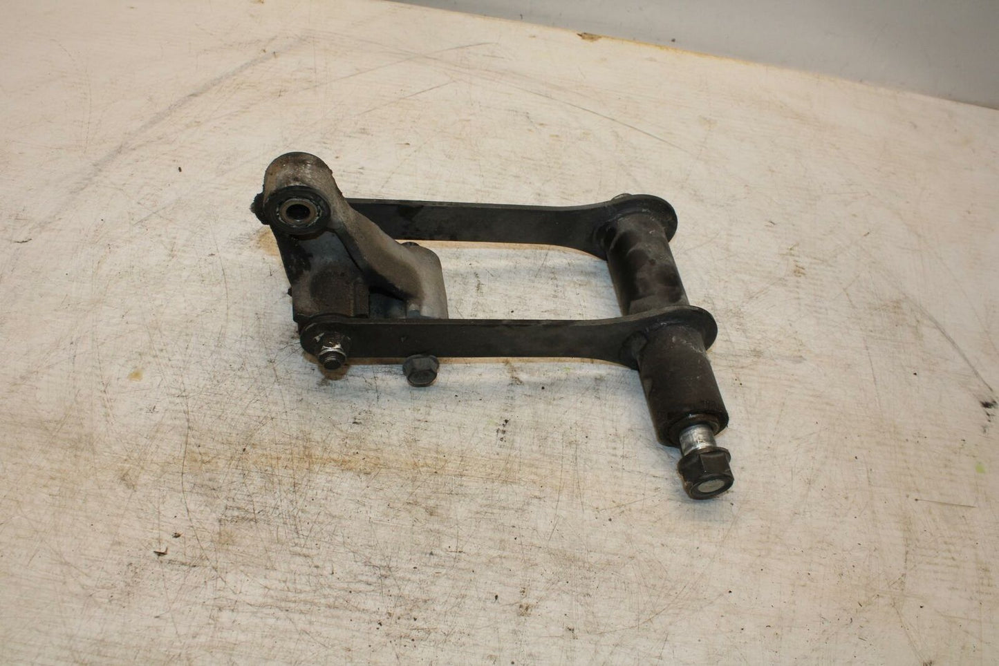 06-21 KAWASAKI VULCAN 900 REAR BACK SHOCK LINK BB363