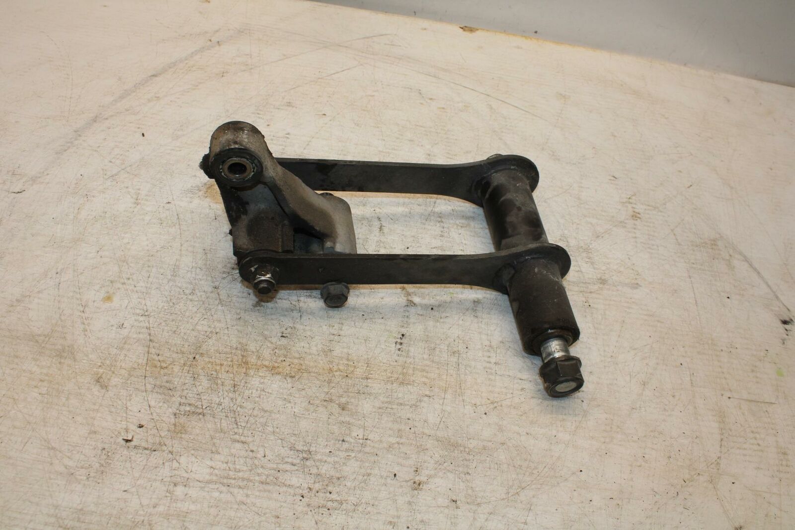 06-21 KAWASAKI VULCAN 900 REAR BACK SHOCK LINK BB363