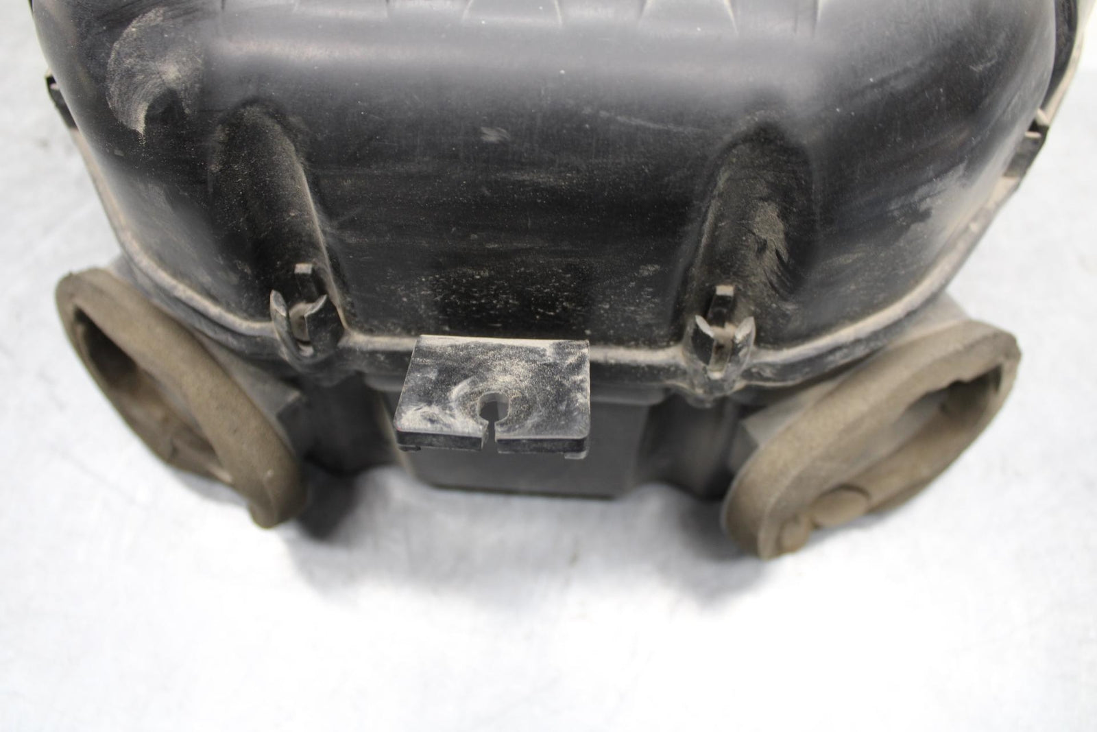 2001 Suzuki GSXR600 AIRBOX AIR INTAKE FILTER BOX 13700-39F00 BB59