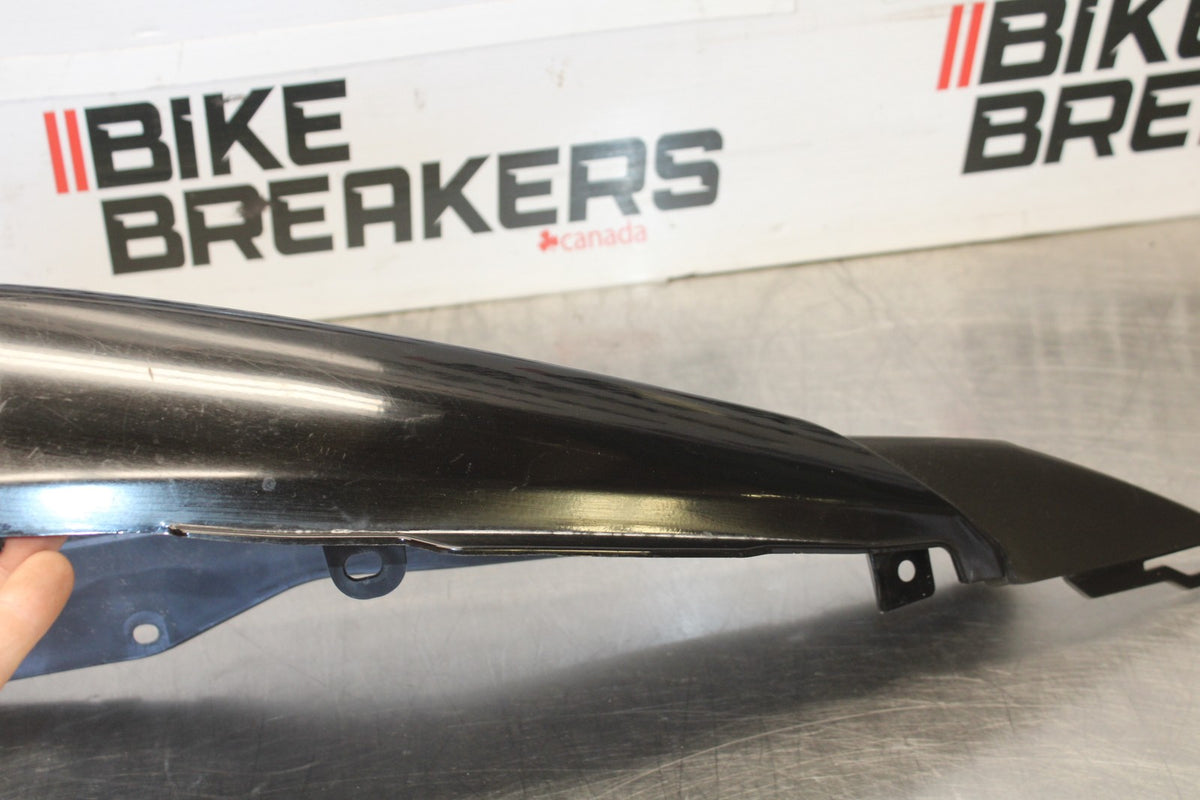 15-17 YAMAHA YZF R3 RIGHT REAR BACK TAIL FAIRING COWL SHROUD BB003