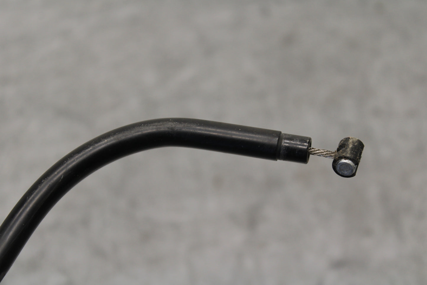 22-24 YAMAHA XSR900 CLUTCH CABLE LINE BB683