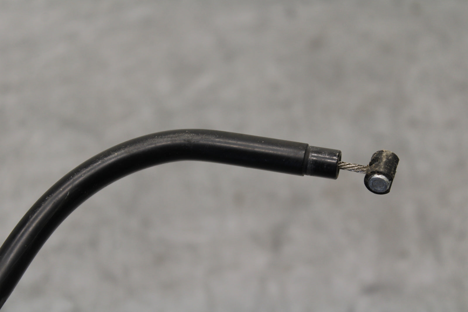 22-24 YAMAHA XSR900 CLUTCH CABLE LINE BB683
