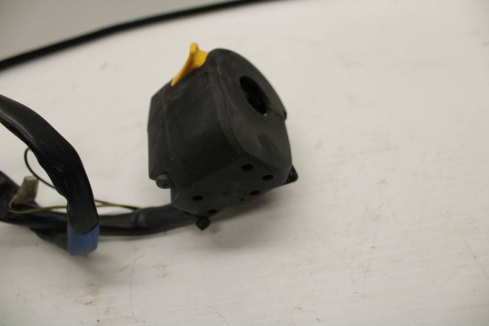 13-16 SUZUKI BANDIT 1250S ABS LEFT  HANDLE HORN SIGNALS SWITCH SWITCHES  BB238