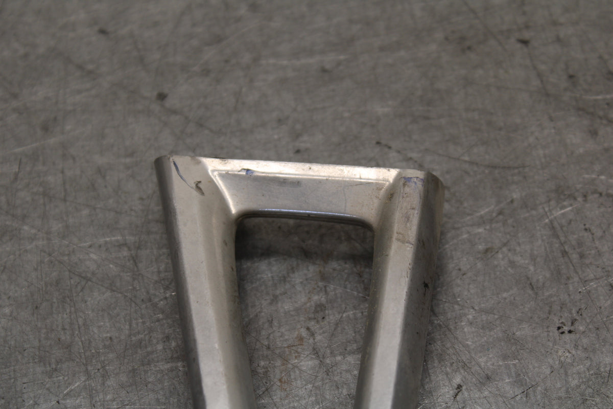 08-09 YAMAHA YZF R6S LEFT REAR BACK PASSENGER PEG  BB690