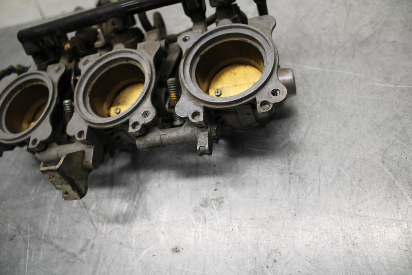 06-07 TRIUMPH DAYTONA 675 DAYTONA 675 MAIN FUEL INJECTORS / THROTTLE BODIES BB44