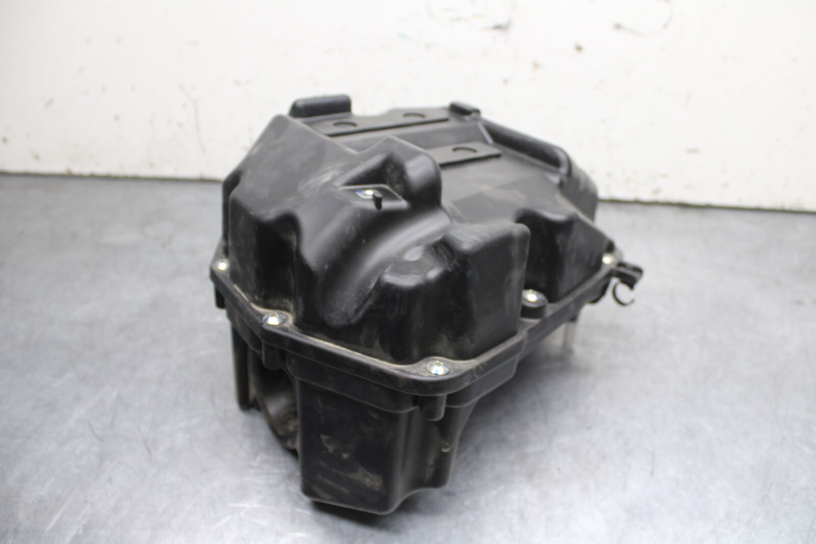 18-24 KAWASAKI NINJA 650 AIRBOX AIR INTAKE FILTER BOX BB725