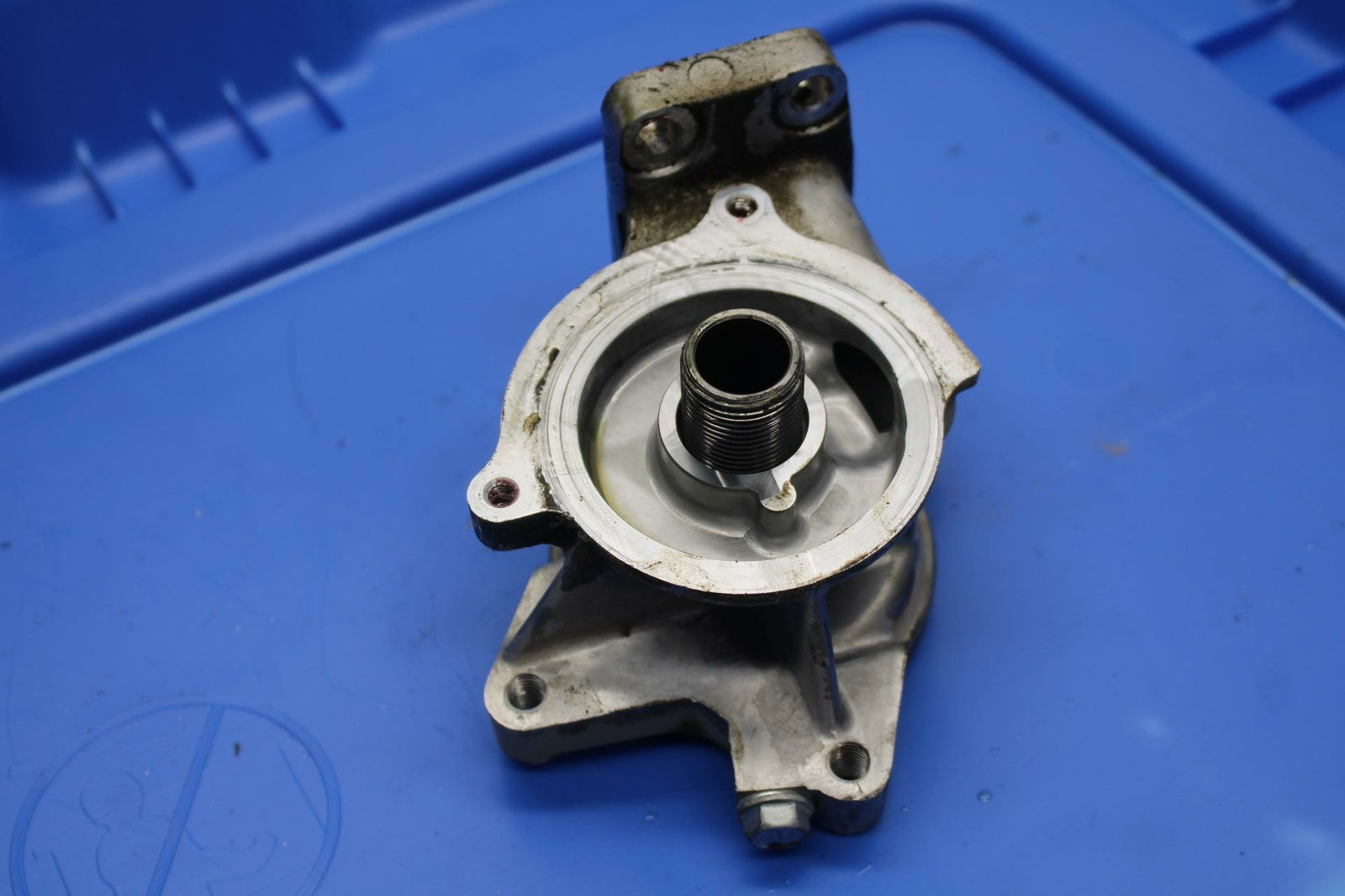 19-20 KAWASAKI NINJA ZX6R OIL FILTER UNION SUPPORT BRACKET BB419