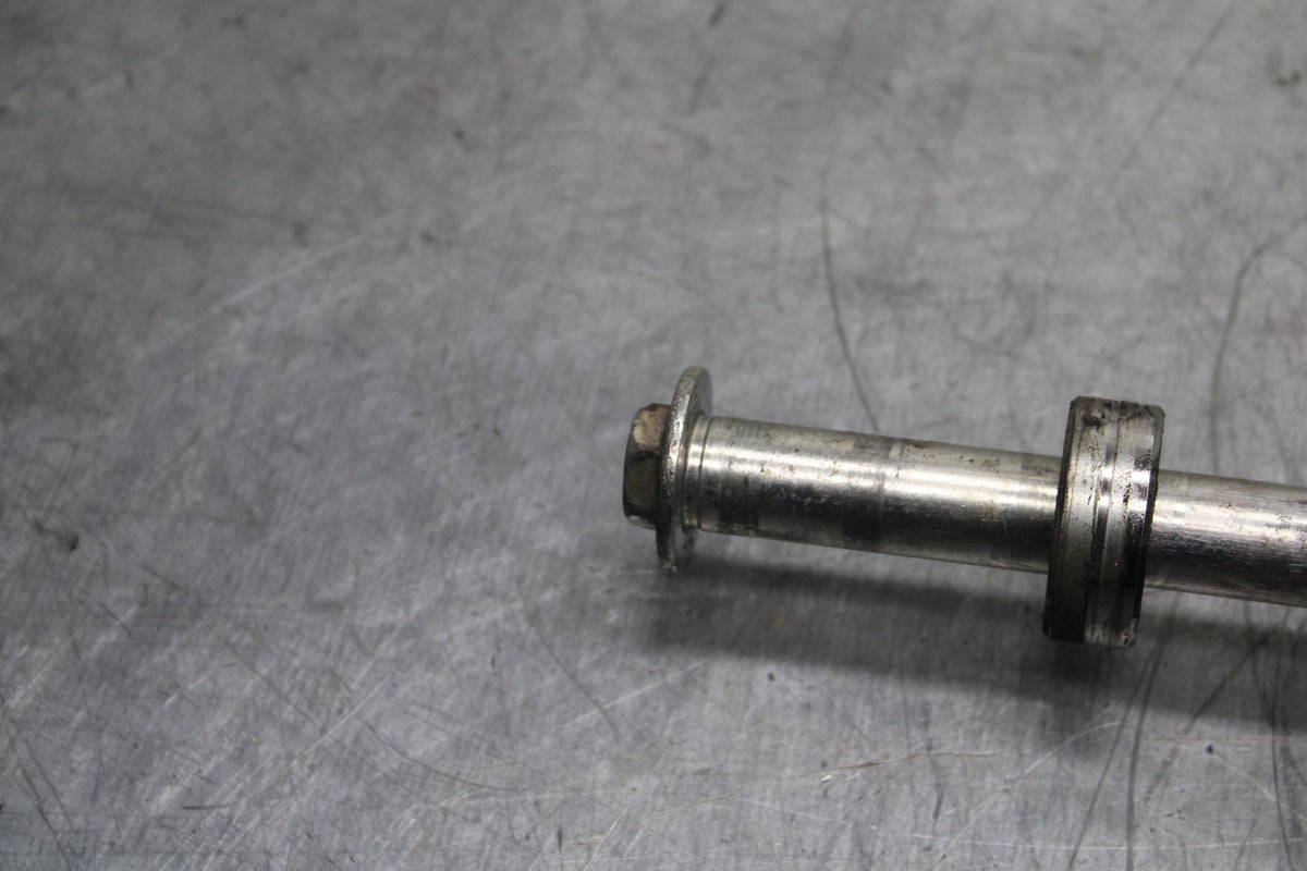 19-22 KAWASAKI Z400 REAR AXLE BACK WHEEL RIM PIVOT BOLT AXEL BB738