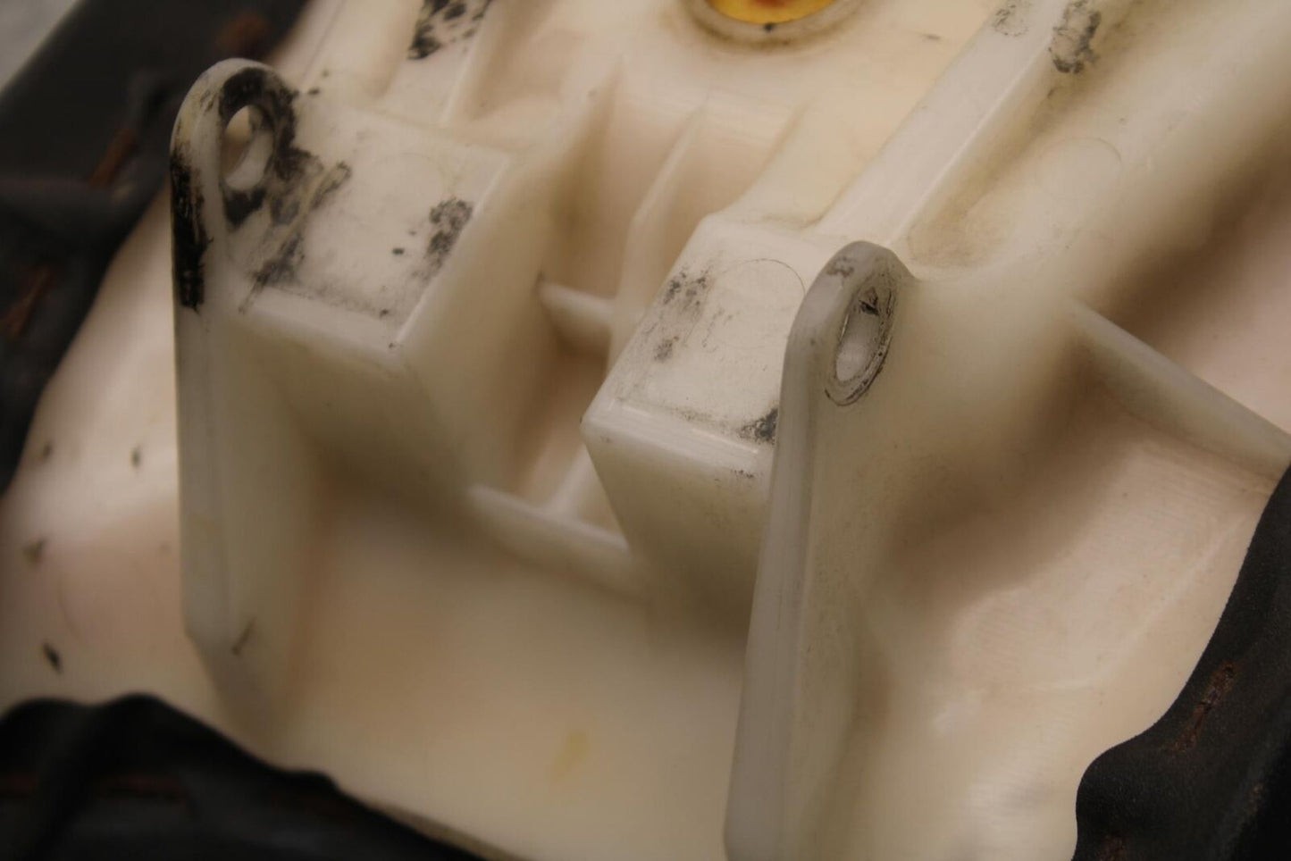 08-19 KAWASAKI NINJA ZX10R FRONT DRIVERS SEAT PAD SADDLE PILLION BB636