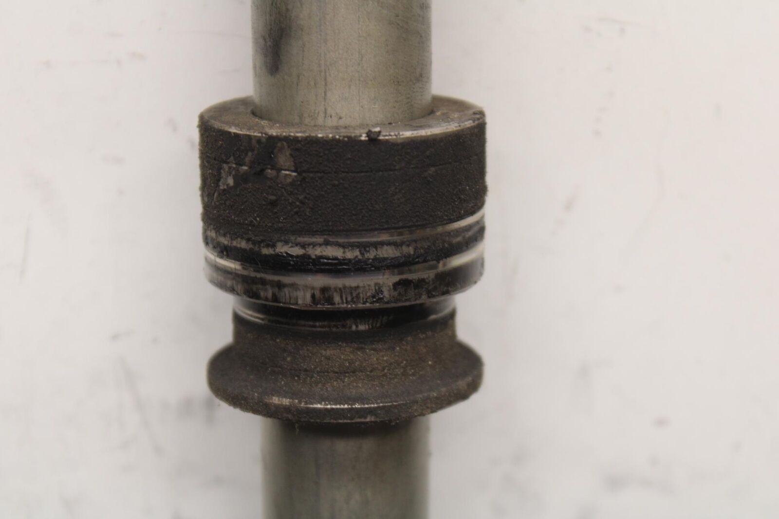 09-12 KAWASAKI NINJA ZX6R REAR AXLE WHEEL RIM PIVOT BOLT AXEL 41068-0613 BB640