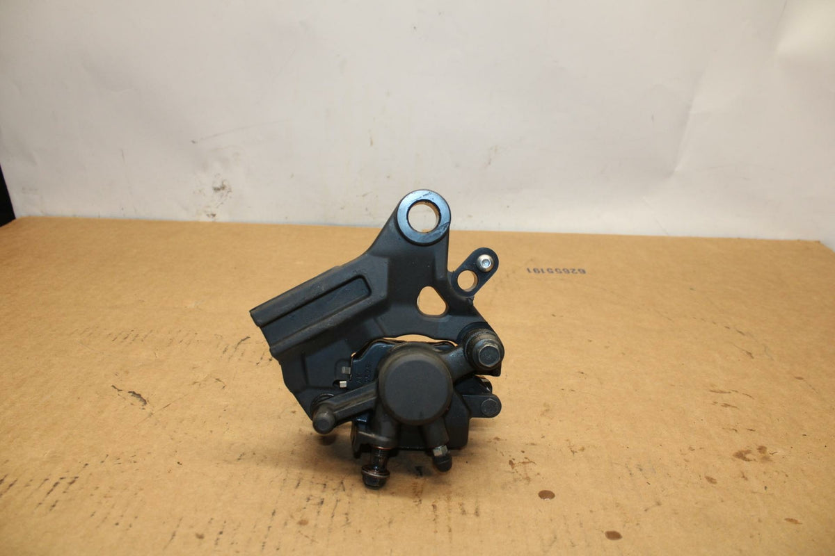 19-21 YAMAHA YZF R3 REAR BACK BRAKE CALIPER W MOUNT BRACKET BB378