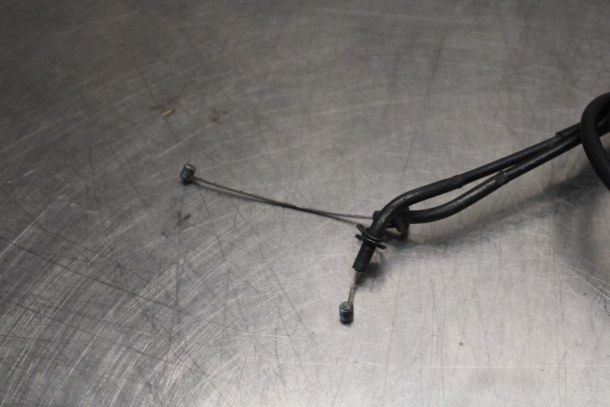 23 KAWASAKI Z900RS THROTTLE CABLES LINES & HOUSING BB935