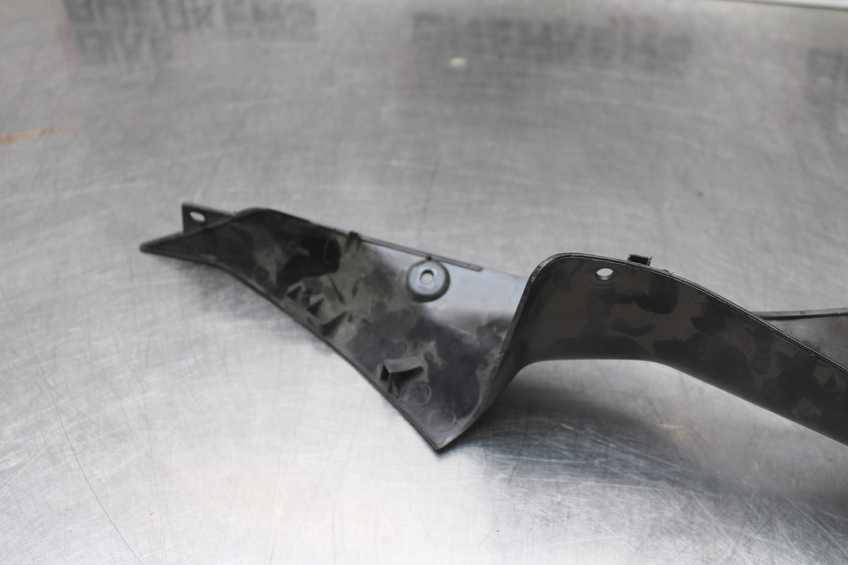 15-17 YAMAHA YZF R3 RIGHT FRONT UPPER FAIRING COWL PLASTIC BB651