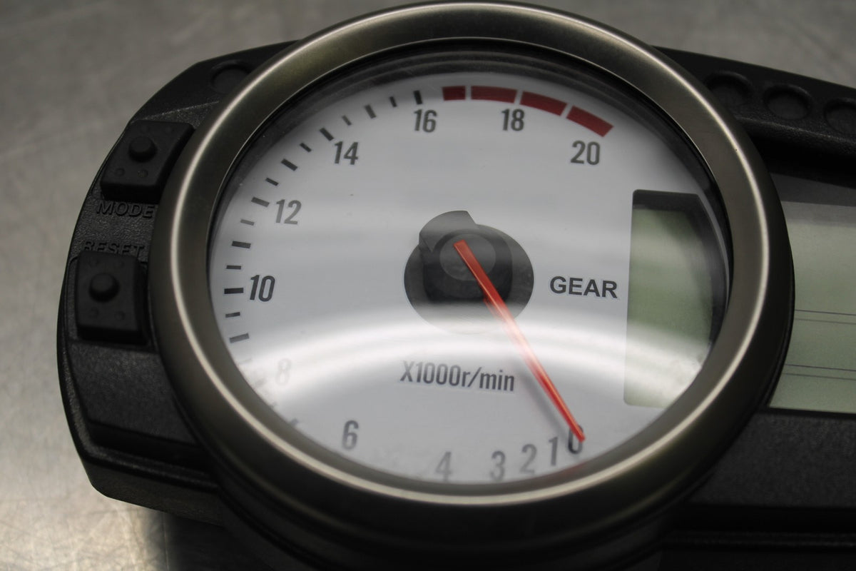 07-08 KAWASAKI NINJA ZX6R SPEEDO TACH GAUGES DISPLAY CLUSTER SPEEDOMETER BB937
