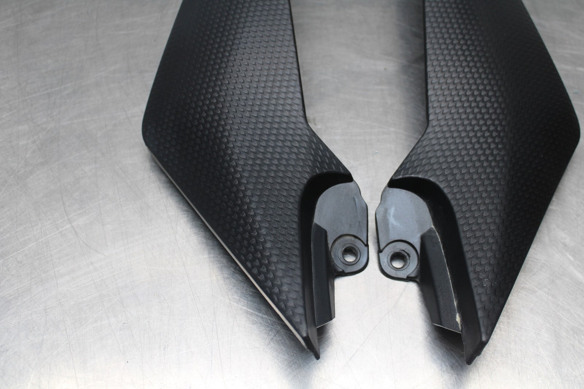 08-16 YAMAHA YZF R6 RIGHT LEFT GAS FUEL TANK PANELS COVERS TRIM SET COWLS  BB856
