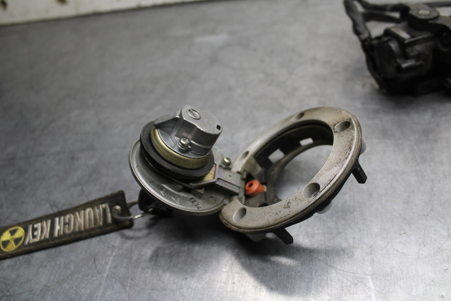 07-08 YAMAHA YZF R1 ECU COMPUTER ECM & LOCKSET/ GAS CAP BB724