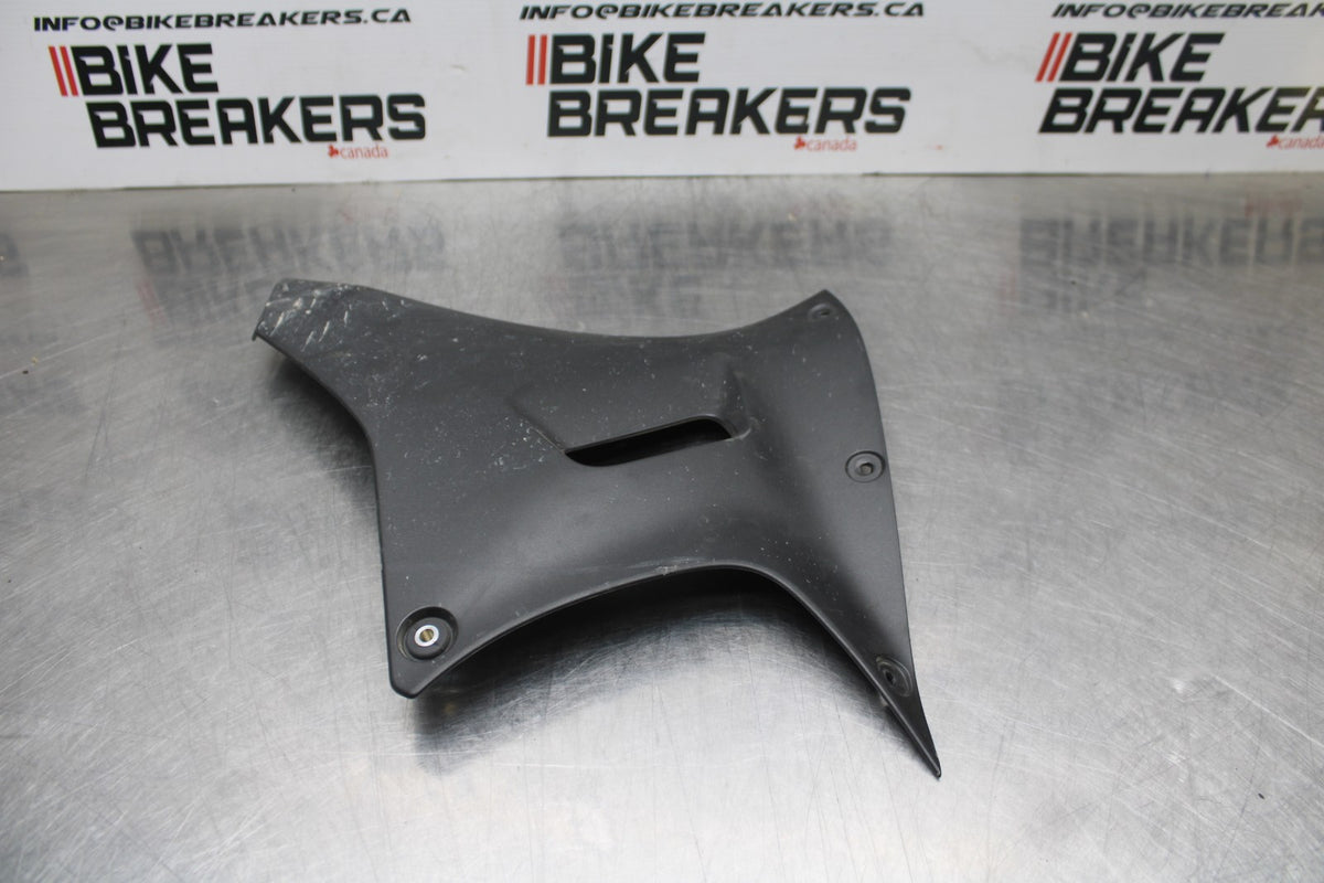 22-25 YAMAHA YZF R7 LEFT LOWER BOTTOM BELLY SIDE FAIRING COWL BB769
