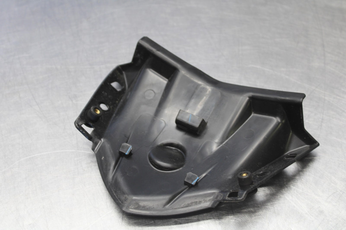 15-17 YAMAHA YZF R3 FRONT CENTER COWL FAIRING BB003