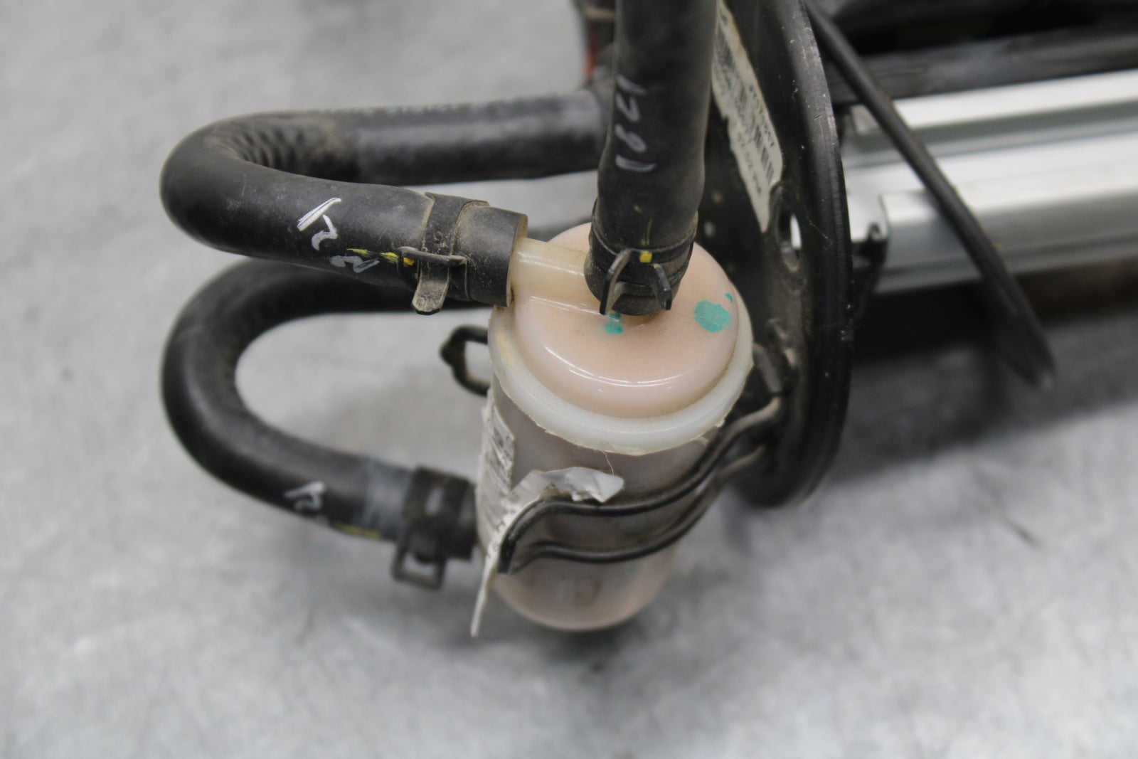 16-24 KTM 390 RC FUEL PUMP GAS PETROL SENDER UNIT BB648