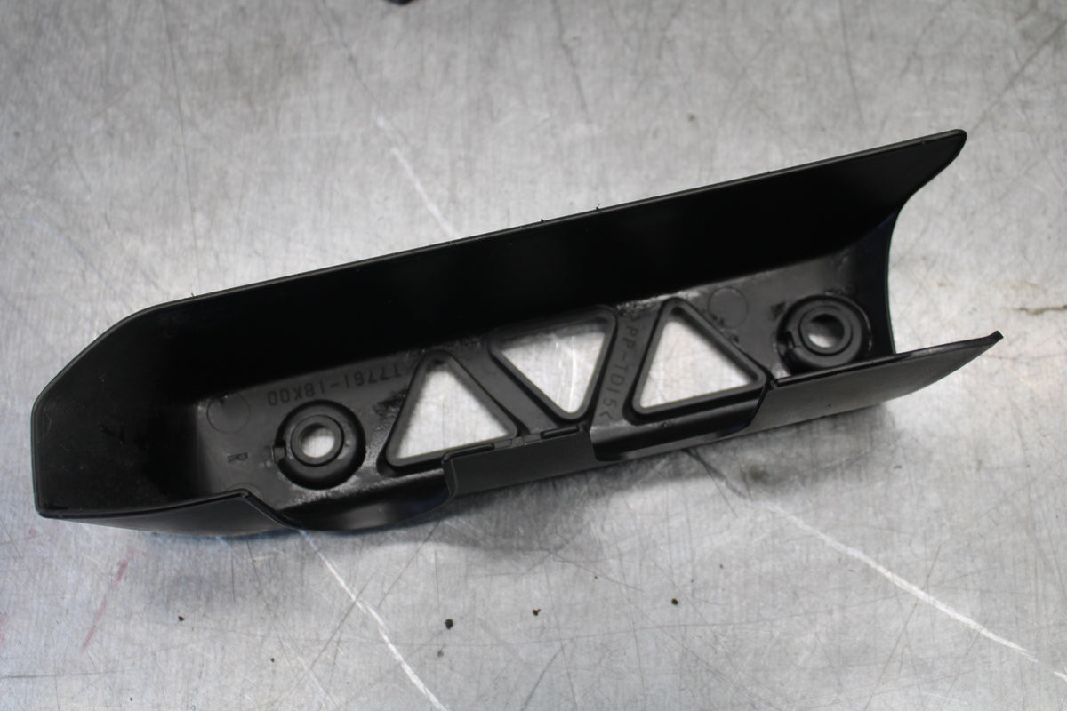 17-24 SUZUKI SV650 ENGINE RADIATOR COVER COOLING RADIATER GUARD BB706