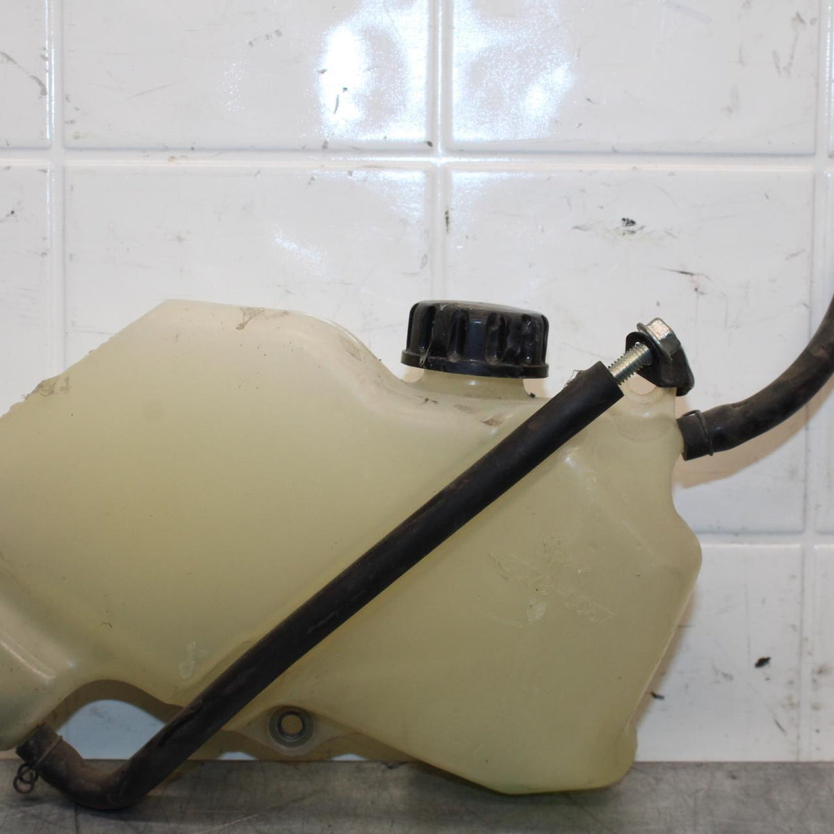2011 Kawasaki Ninja ZX6R ZX600R COOLANT WATER TANK RESERVOIR BOTTLE  BB587