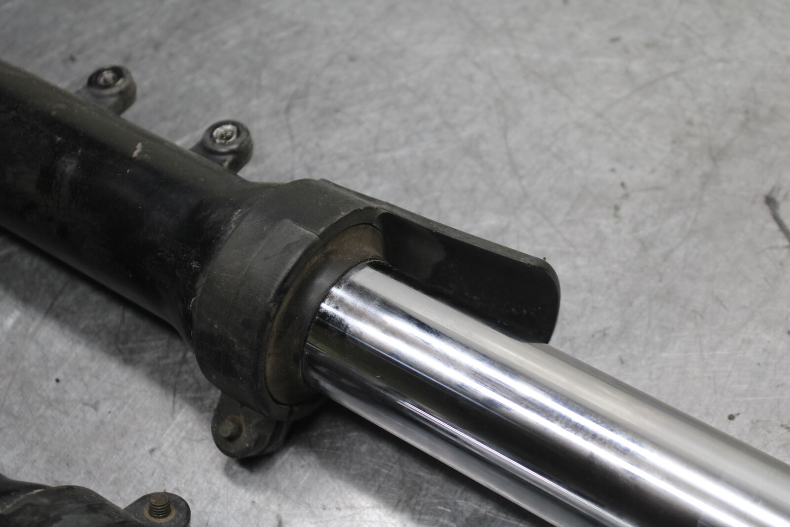 03-04 TRIUMPH DAYTONA 600 FRONT FORKS SHOCK SUSPENSION SET PAIR BB745