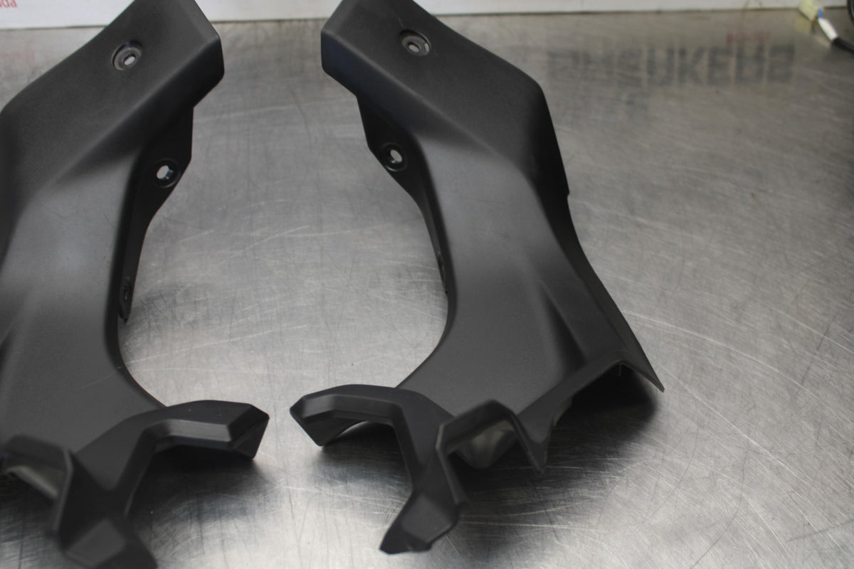 23 YAMAHA YZF R3 RIGHT LEFT FRONT DUCT COVERS PANELS COWLS BB003