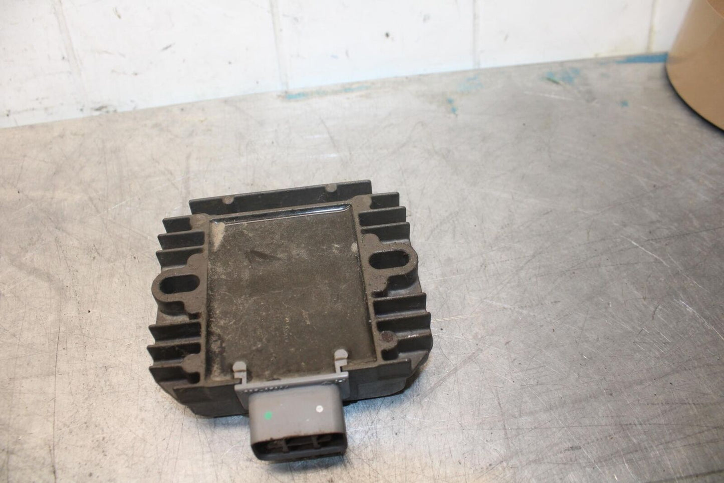 2015 Kawasaki Ninja 300 EX300B ABS RECTIFIER VOLTAGE REGULATOR 21066-0732 BB518