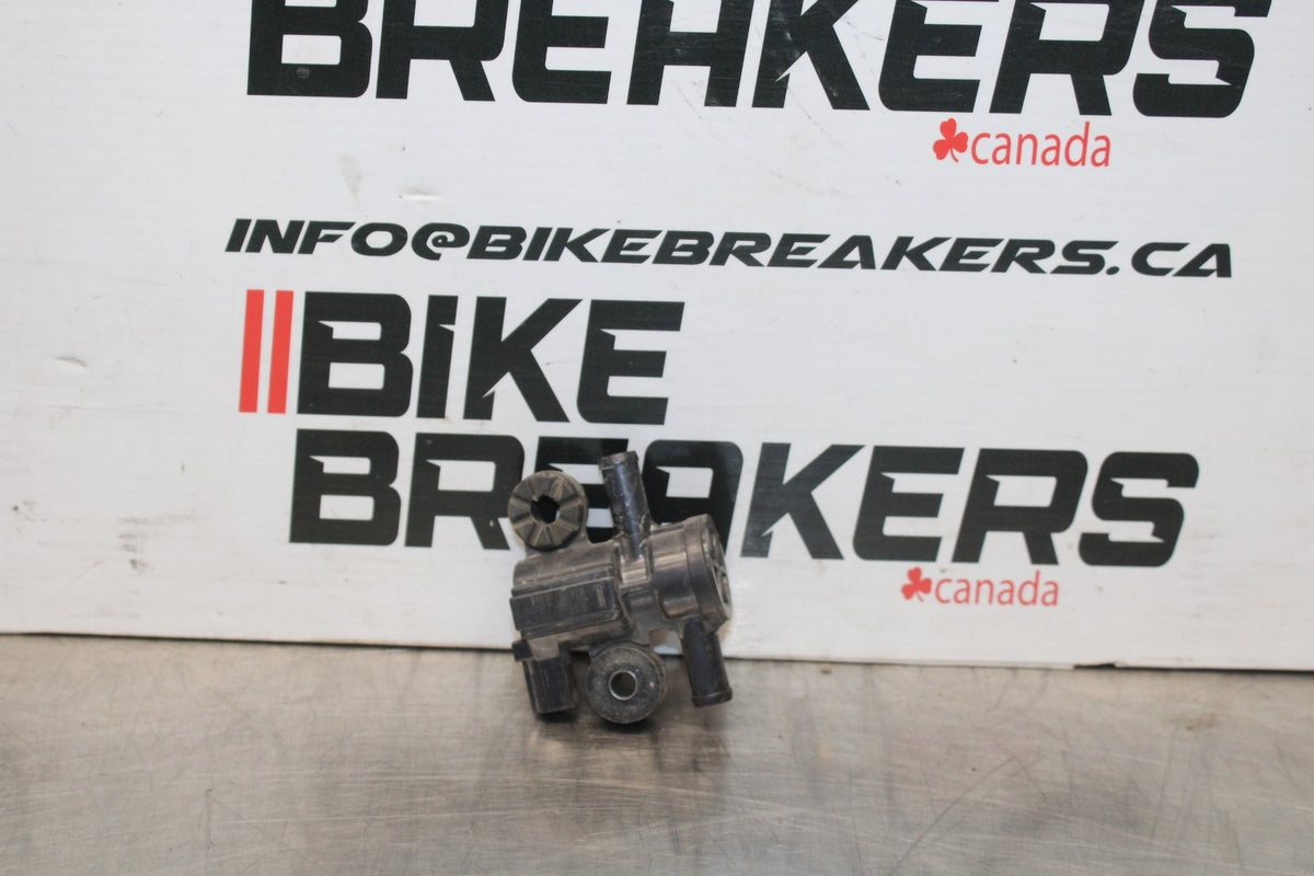 18 HONDA CB500F AIR VALVE SOLENOID TOP ENGINE SWITCH SENSOR BB861