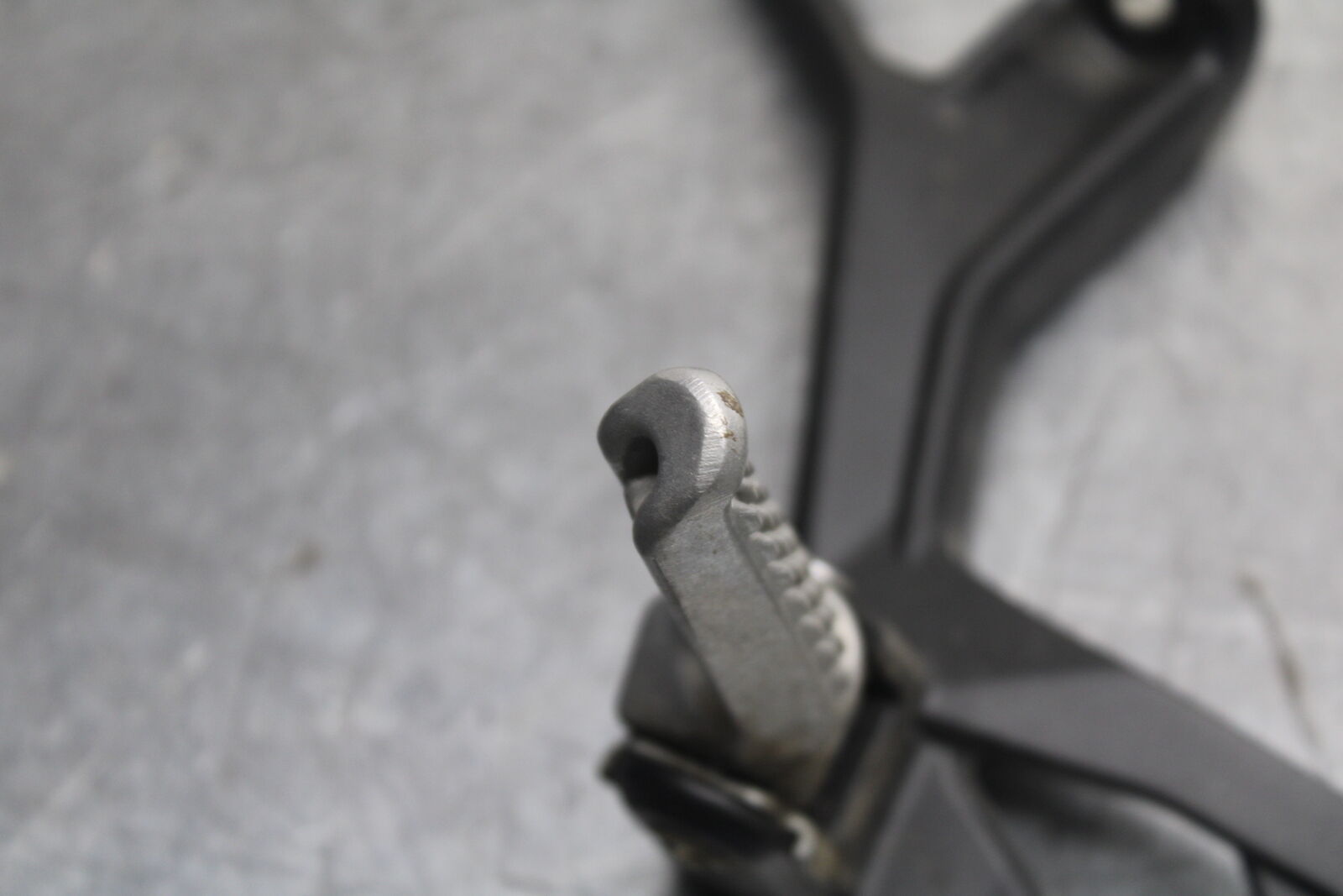 18-23 KAWASAKI NINJA 400 EX400 ABS REAR BACK PASSENGER PEG SET PAIR BB747